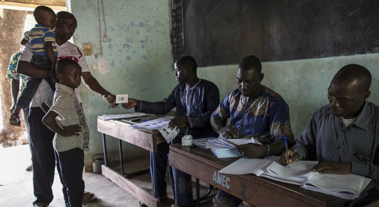 Mali : la junte au pouvoir sous le feu des critiques pour son autoritarisme grandissant