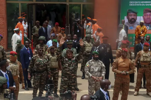 Les chefs d’État du Niger, du Mali et du Burkina Faso au sommet de la Confédération des États du Sahel à Niamey en juillet 2024