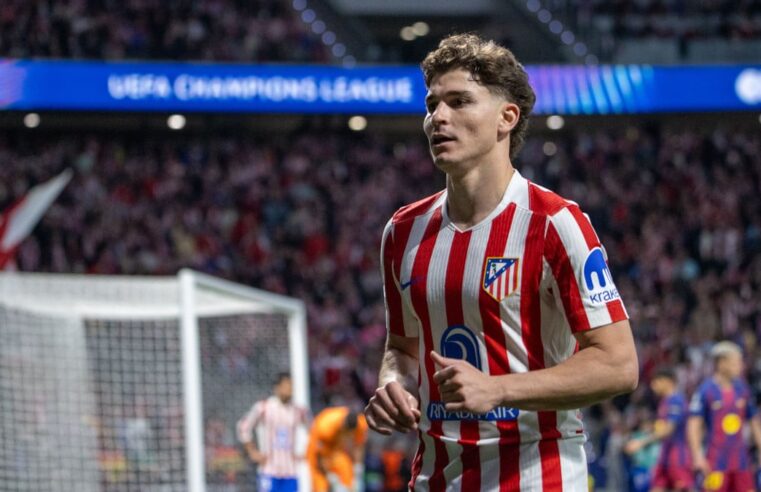 Psg : julian alvarez, l&rsquo;attaquant argentin convoité cet été