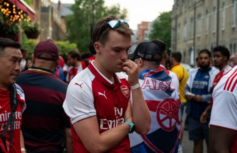 Malgré la défaite en Ligue des champions, les supporters d&rsquo;Arsenal célèbrent leur titre de champions d&rsquo;Angleterre