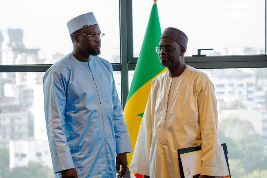 Passation de service à la primature : al aminou lo succède à ousmane sonko