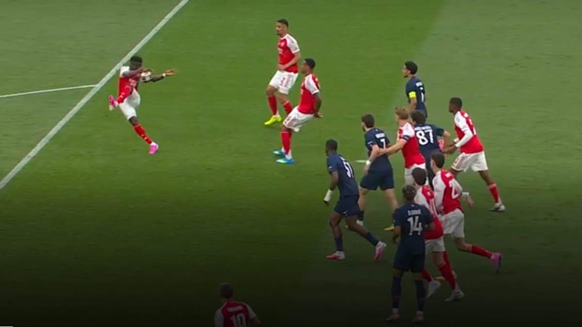 Polémique main Saka penalty psg arsenal finale ligue champions