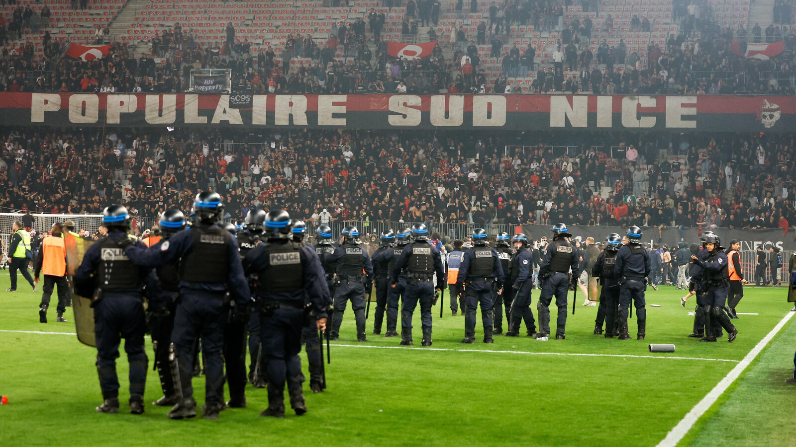 Nice saint-etienne : huis clos confirmé pour le barrage de ligue 1, une sanction controversée