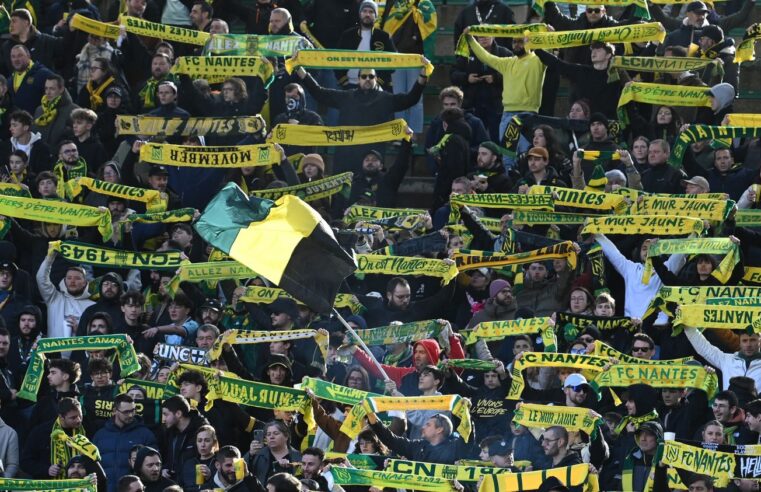 Chaos à la Beaujoire : le match Nantes-Toulouse interrompu par l&rsquo;envahissement de la pelouse