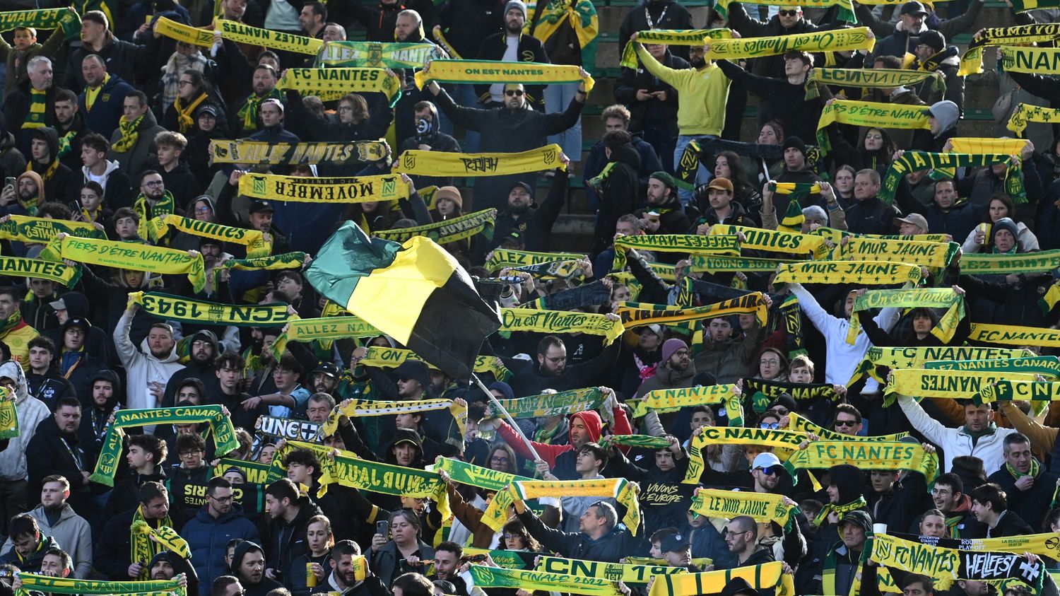 Chaos à la Beaujoire : le match Nantes-Toulouse interrompu par l&rsquo;envahissement de la pelouse