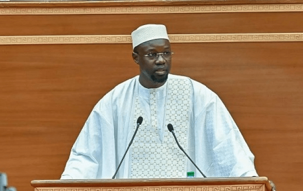 Gouvernement sénégalais durcit code pénal contre actes contre nature : sonko ferme la porte à tout moratoire