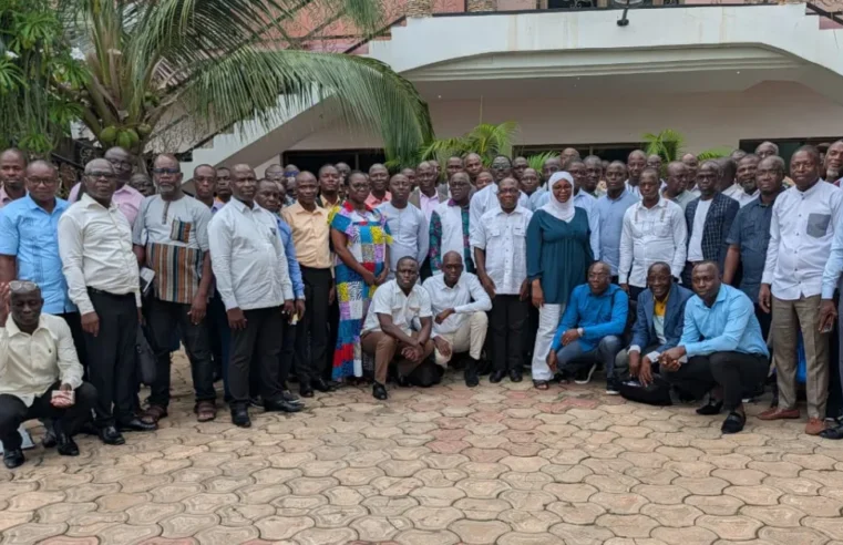 Yamoussoukro : 75 inspecteurs ivoiriens formés pour une école numérique