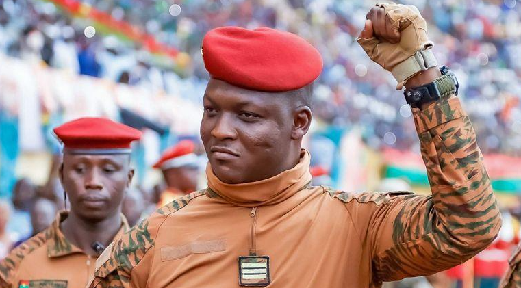 Où sont les 2 milliards ? le scandale de l&rsquo;aide aux déplacés de Kaya au Burkina Faso