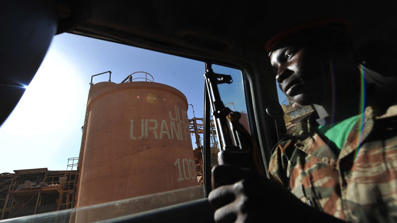 La quête de l&rsquo;uranium au Niger : entre impasses juridiques et défis commerciaux