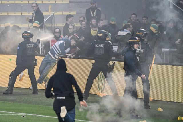 Match nantes toulouse interrompu définitivement après envahissement du terrain
