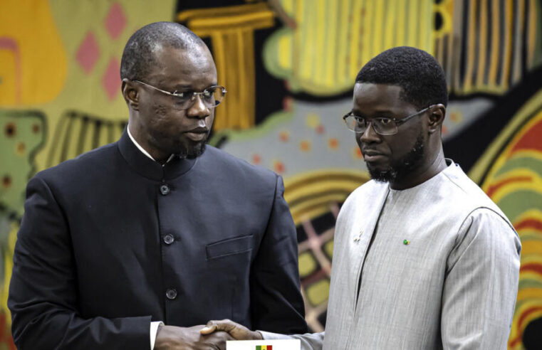 Diomaye Faye lance des concertations au Sénégal tandis que Sonko s’adresse aux députés
