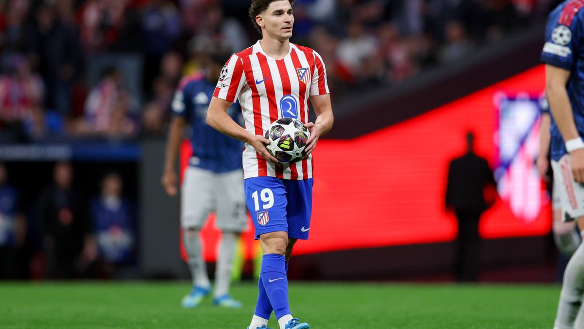 Un avantage inattendu pour le Paris Saint-Germain dans le dossier Julian Alvarez