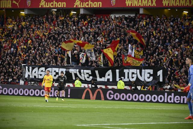 Colère des supporters de lens contre naser al-khelaïfi et la ligue 1