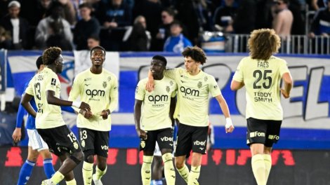 Strasbourg écrase Monaco dans un match de Ligue 1 à couper le souffle