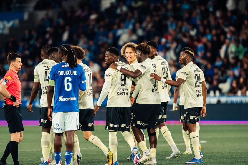 Célébration des joueurs de Strasbourg après leur victoire