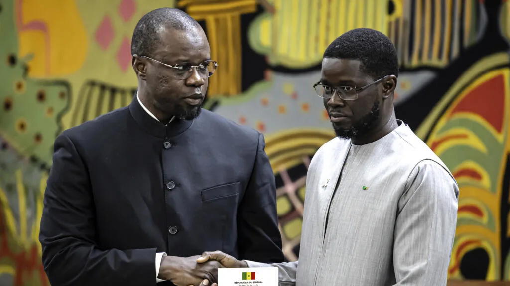 Le président Bassirou Diomaye Faye et le Premier ministre Ousmane Sonko lors d’échanges avec les acteurs politiques