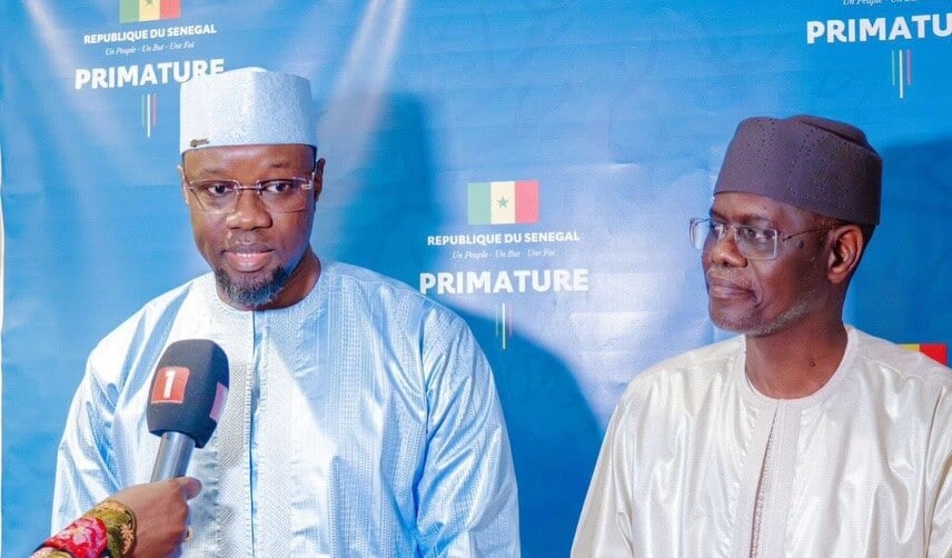 Al Aminou Lo prend les rênes de la primature et marque sa différence