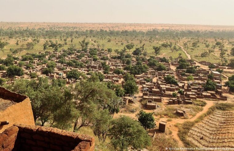 Au Mali, des miliers de Dogons déplacés rentrent chez eux