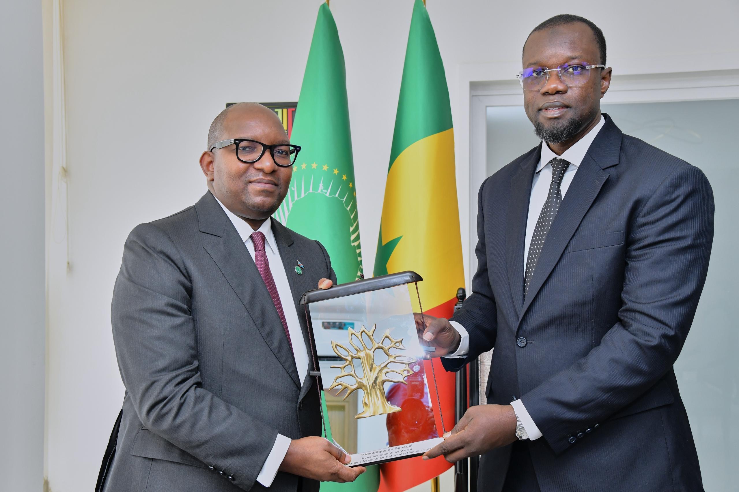 Réforme de l&rsquo;union parlementaire africaine : ousmane sonko et jean-michel sama lukonde en discussion