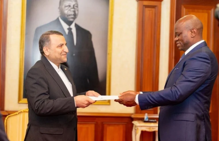 Le Gabon renforce ses liens internationaux avec l&rsquo;arrivée de cinq nouveaux ambassadeurs