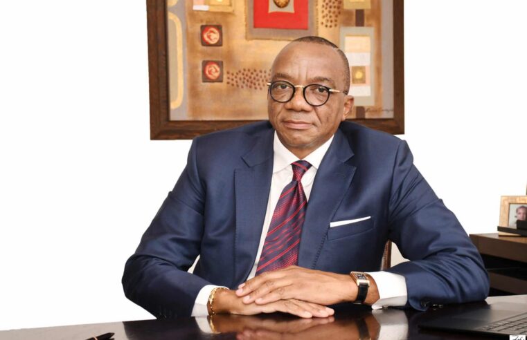 L&rsquo;économie camerounaise : un bilan critique dressé par Célestin Tawamba