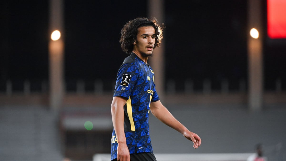 Ayyoub Bouaddi aurait une préférence entre le PSG et Arsenal pour son avenir