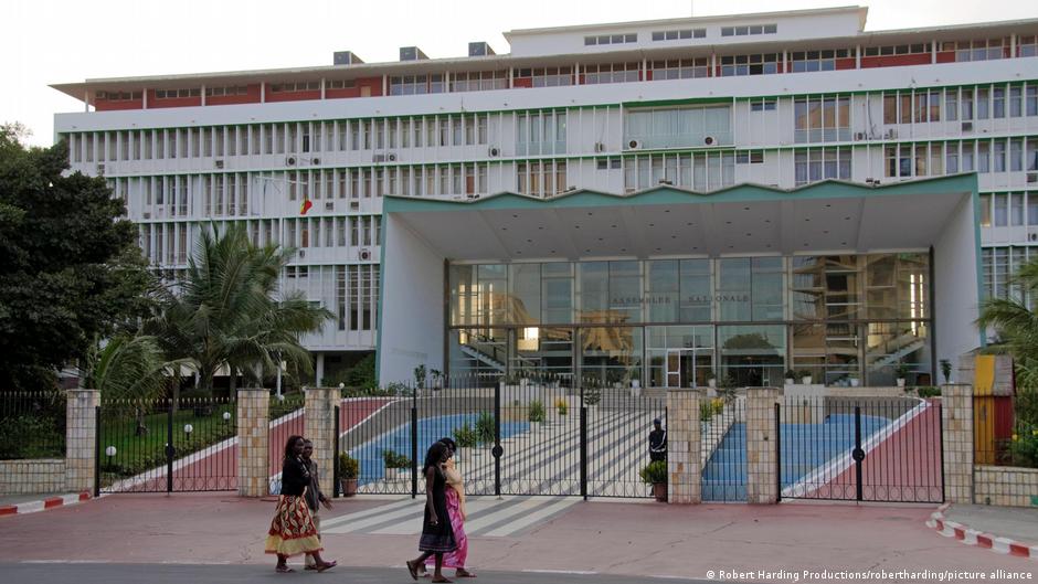 Adoption de la loi de révision constitutionnelle au Sénégal