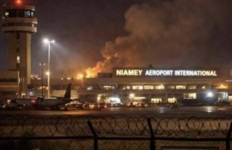 Niamey en état d&rsquo;alerte après de violents tirs près de l&rsquo;aéroport