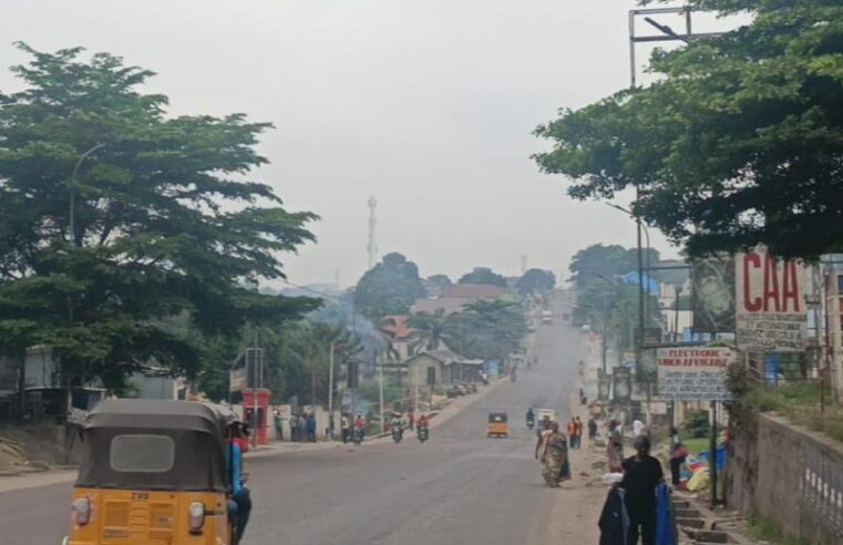 Kinshasa paralysée : l&rsquo;opposition impose une journée ville morte contre la réforme constitutionnelle
