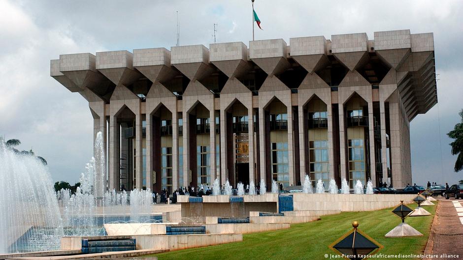 Fiscalité locale au Cameroun : l&rsquo;État central reprend les rênes