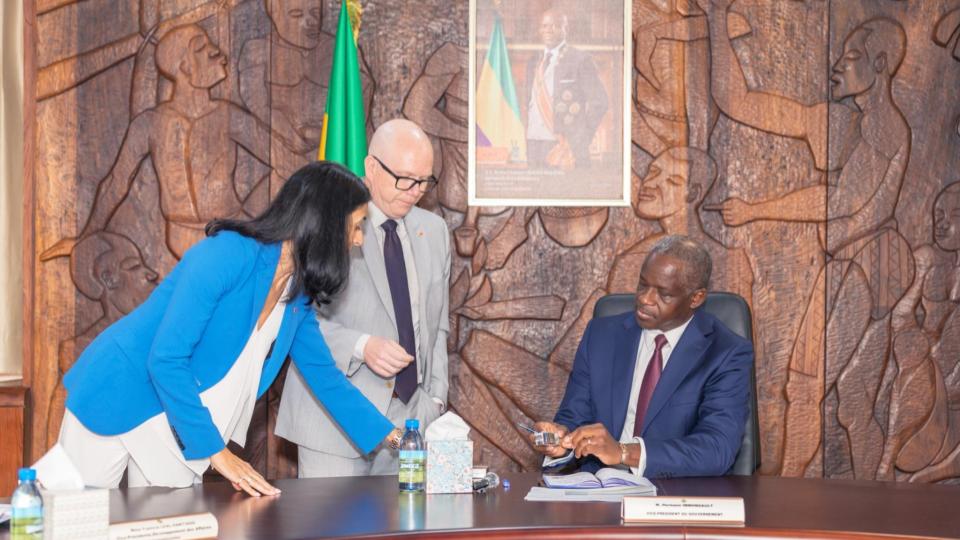 Gabon : des timbres fiscaux high-tech pour sécuriser les produits