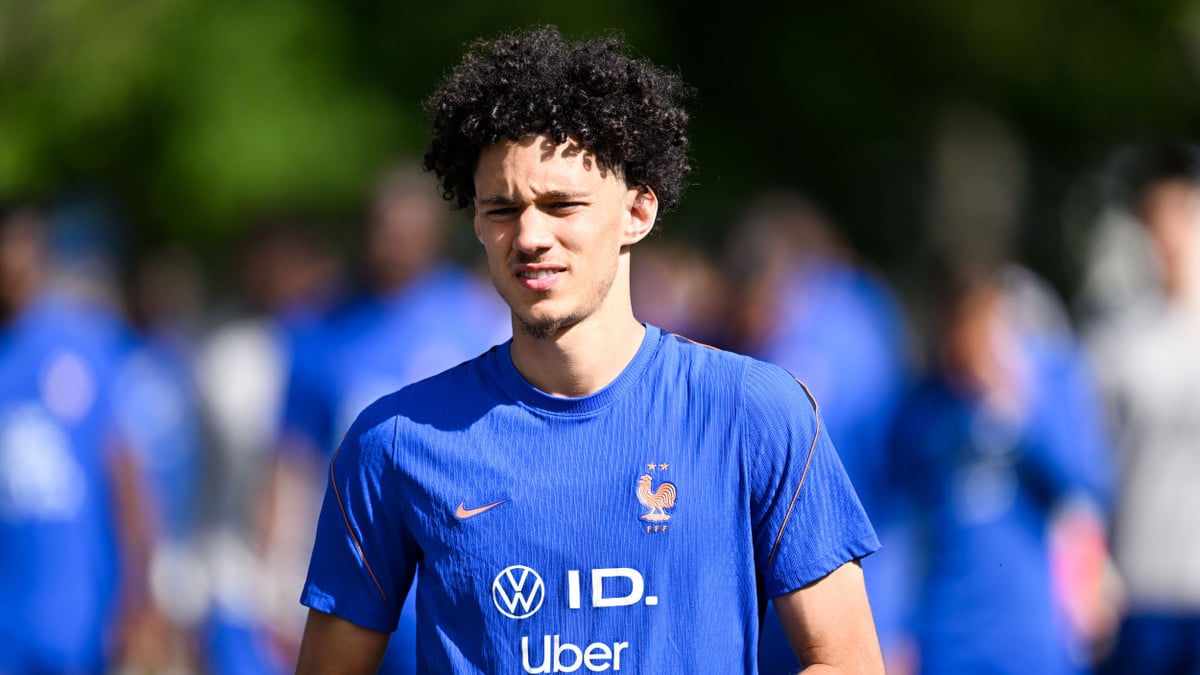 Transfert de maghnes akliouche : le psg en quête d&rsquo;un nouvel atout offensif ?