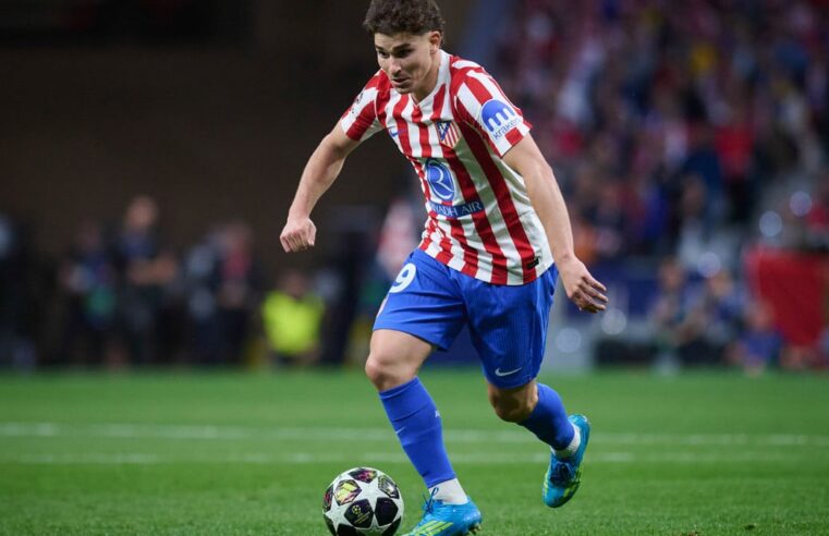 Le Paris saint-germain prépare une offre colossale pour julian alvarez