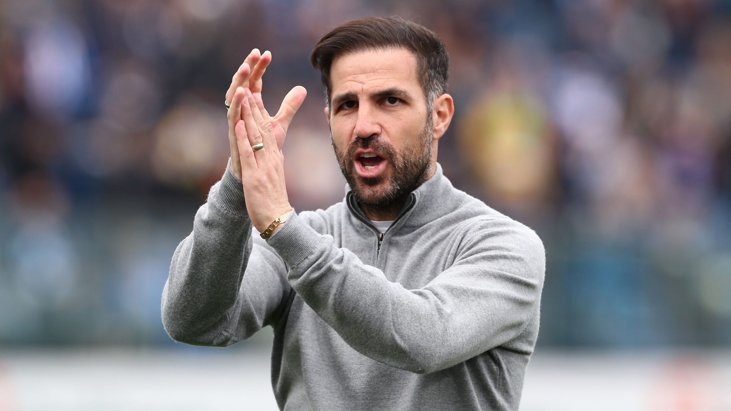 Cesc Fàbregas de retour à Arsenal ! Le milieu de terrain espagnol effectuera son grand retour à l’Emirates Stadium pour un match amical de pré