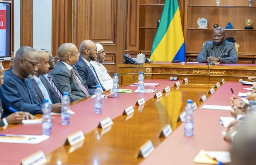 Le président gabonais Brice Clotaire Oligui Nguema rencontre la délégation de SONOCO