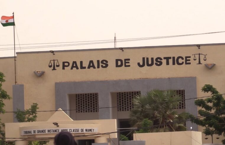 Au Niger, la peine de mort pour les détournements d&rsquo;un milliard: les réactions à Niamey