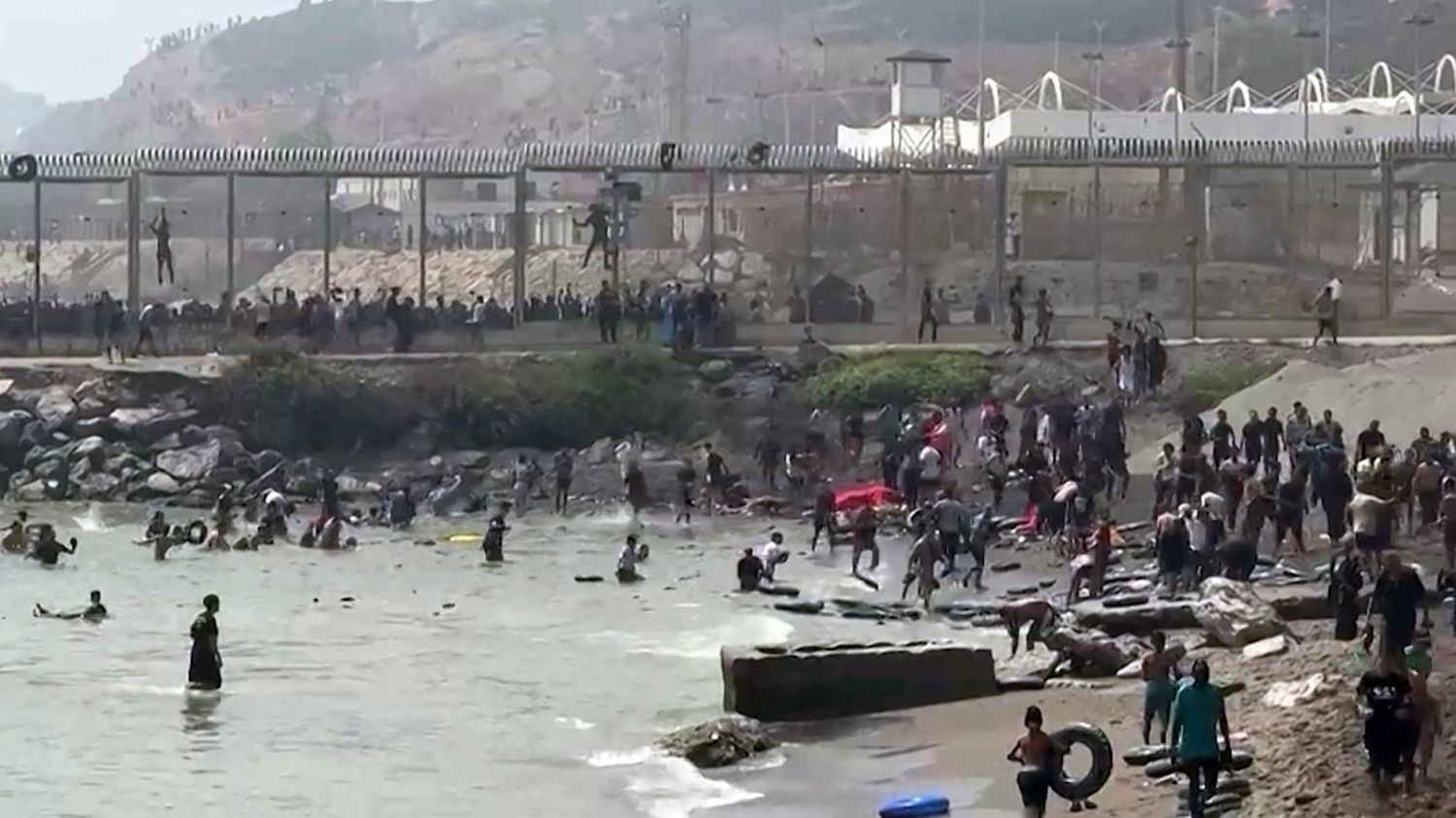 Crise migratoire à Ceuta : le Maroc accusé d&rsquo;utiliser les flux humains comme levier politique