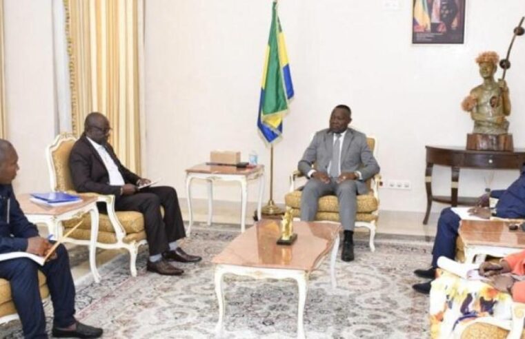 Gabon : les retraités militaires et policiers défendent leurs droits devant la justice