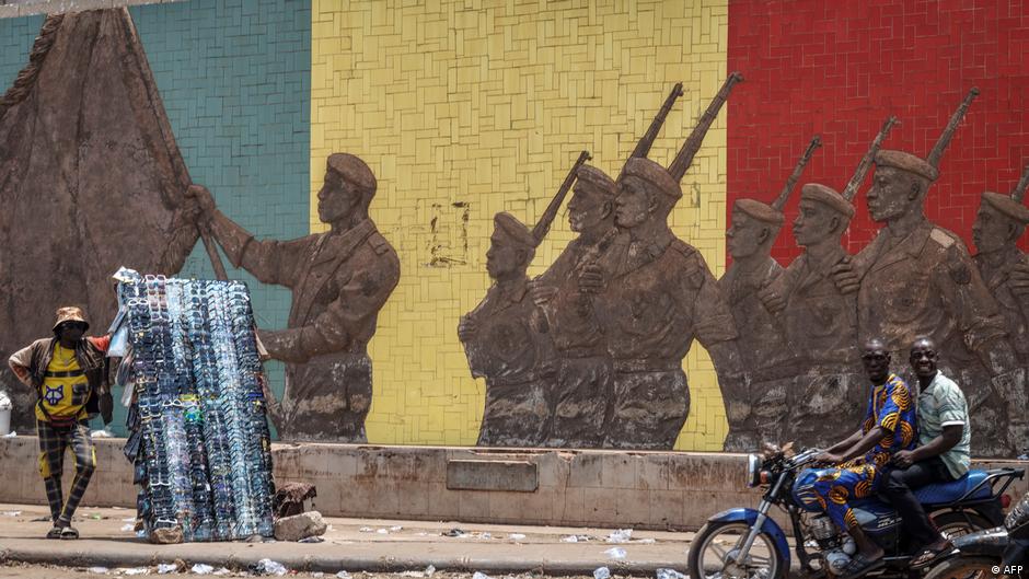 Solidarité de l’UA avec le Mali malgré la suspension : un engagement en question