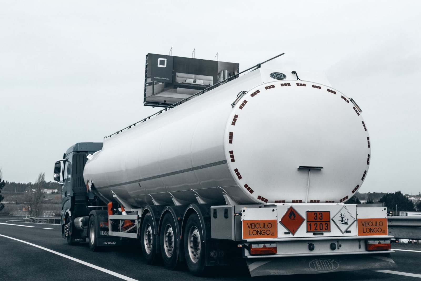 Mali : un convoi de 950 camions