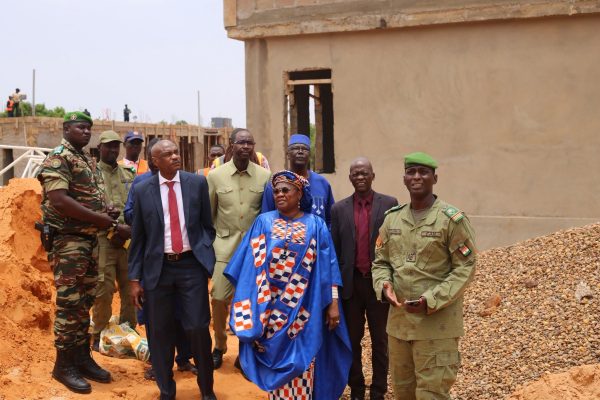 Niamey : Le futur Collège scientifique inspecté par la ministre de l&rsquo;Éducation
