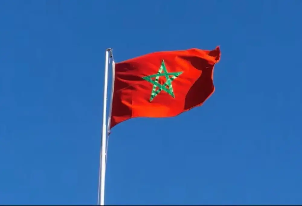 Affronts au drapeau marocain : l&rsquo;ambassade réagit fermement après des incidents à Aubervilliers