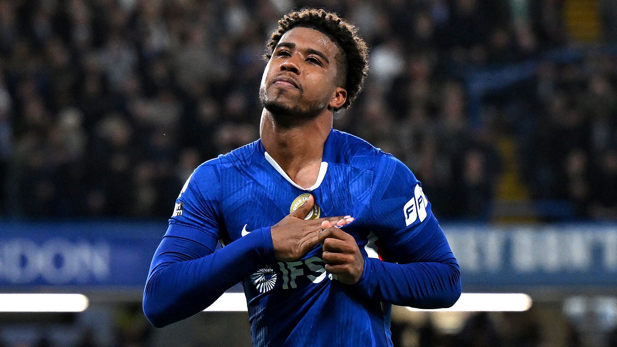 Le transfert d&rsquo;andrey santos à manchester united critiqué par les anciens joueurs