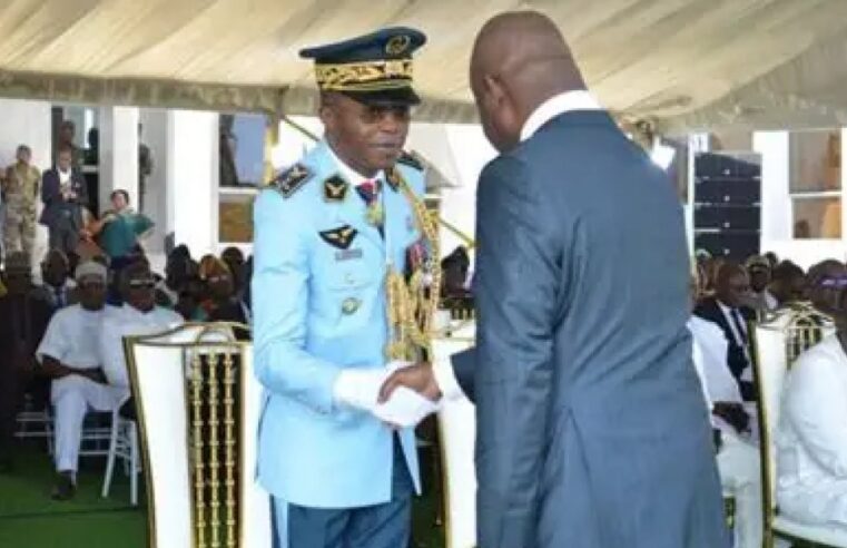 Bénin: le général Bertin Bada fait valoir ses droits à la retraite