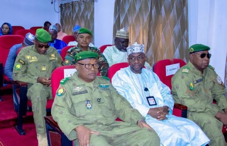 Premieres formations des attachés de défense au Niger : une révolution diplomatique militaire