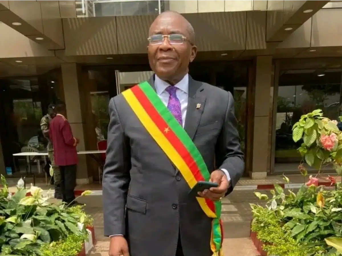 Vacance du pouvoir au Cameroun : nintcheu somme le conseil constitutionnel d&rsquo;agir face à l&rsquo;absence prolongée de biya