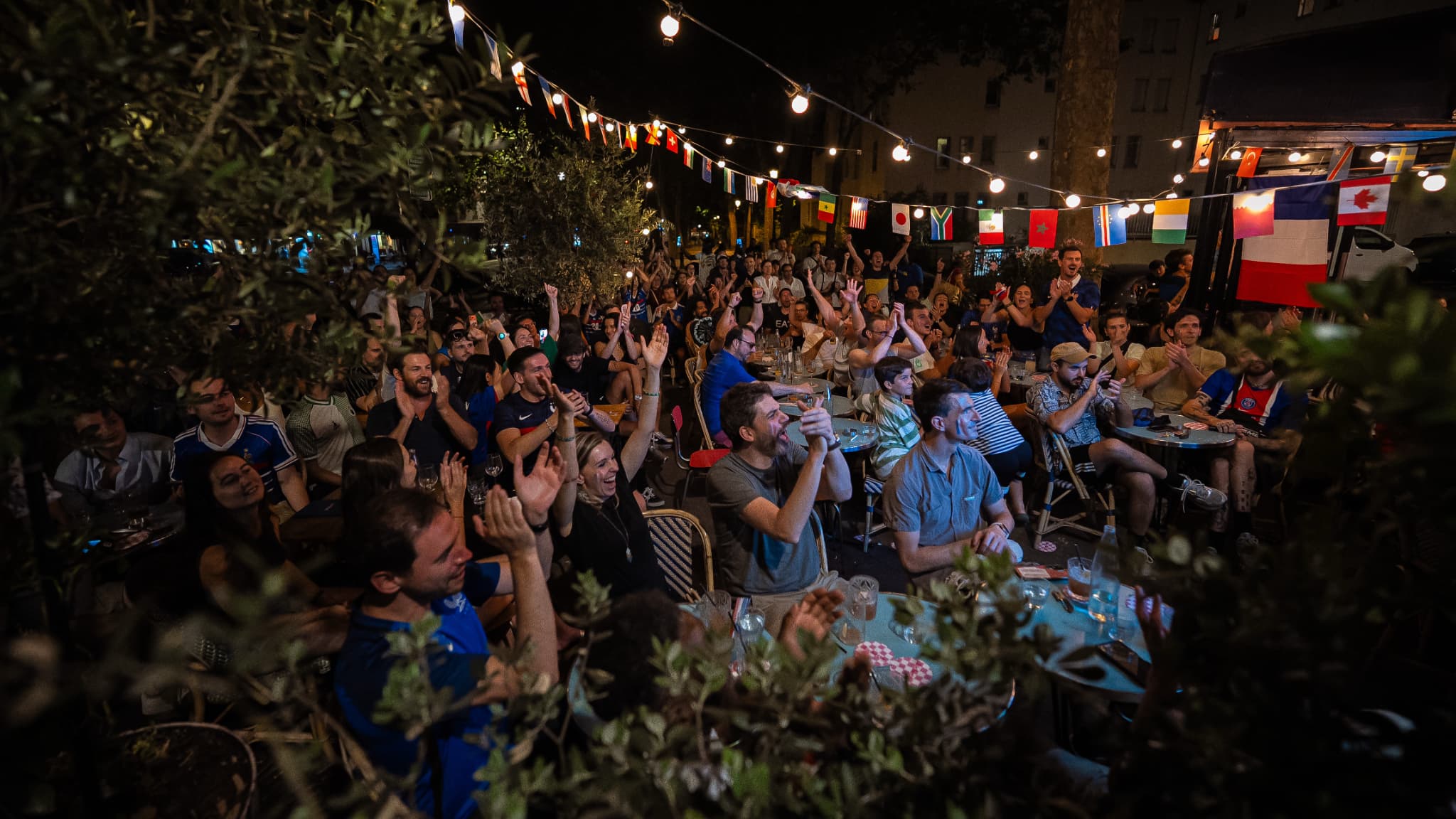 Bilan festivités Paris après victoire de la France face au Maroc