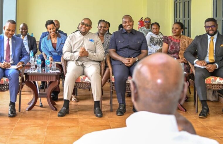 Tshisekedi dépêche son envoyé spécial auprès de Museveni pour renforcer la coopération avec l&rsquo;Ouganda