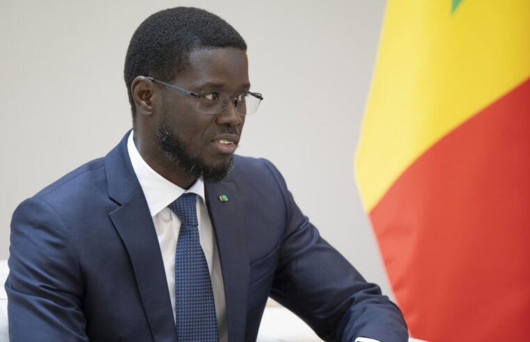 Appels sur l&rsquo;actualité – Sénégal : pourquoi le président choisit-il maintenant pour officialiser la création de son parti?