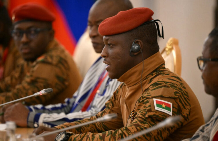 La France rappelle ses diplomates du Burkina Faso sur fond de tensions diplomatiques accrues